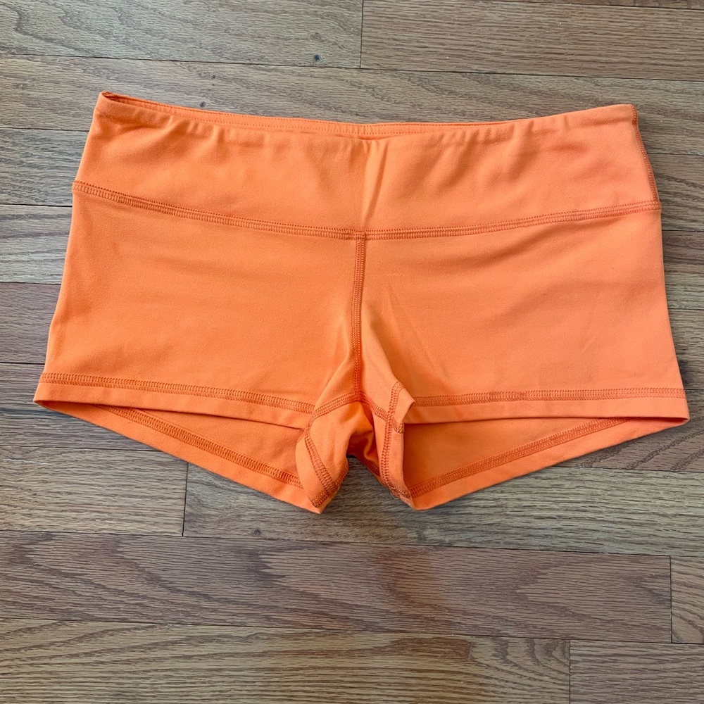 FLEO shorts